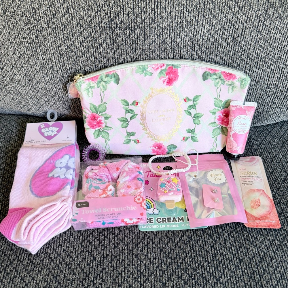 Bundle of 8 items - Floral Cosmetic Bag with Pink Accessories